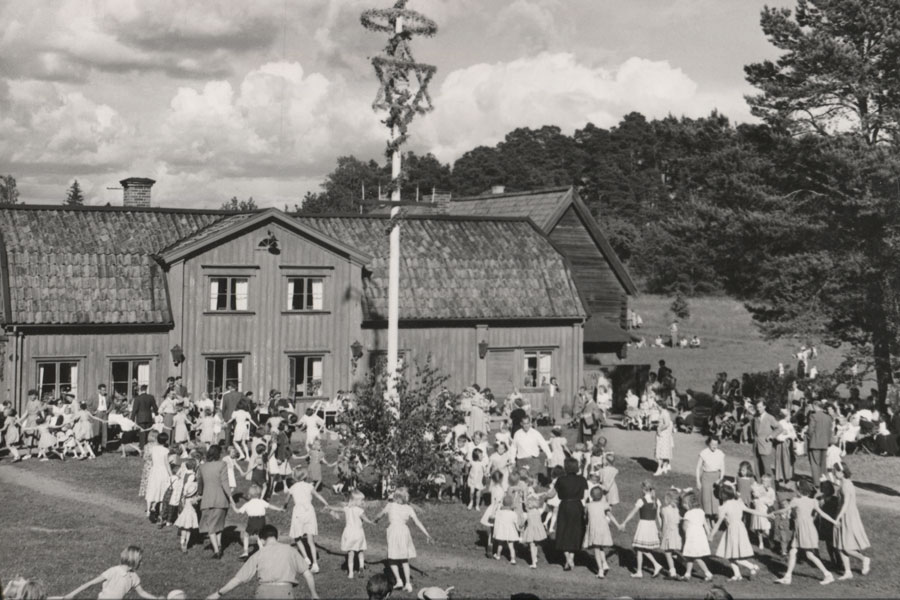 Sommarfesten 1939, Surahammars musikkår spelar.